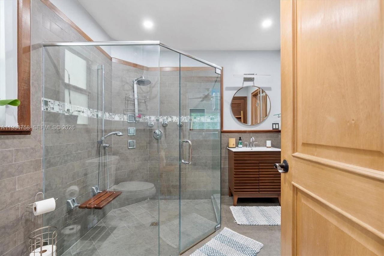 390 NE 103rd St, Miami Shores, FL 33138 Photo