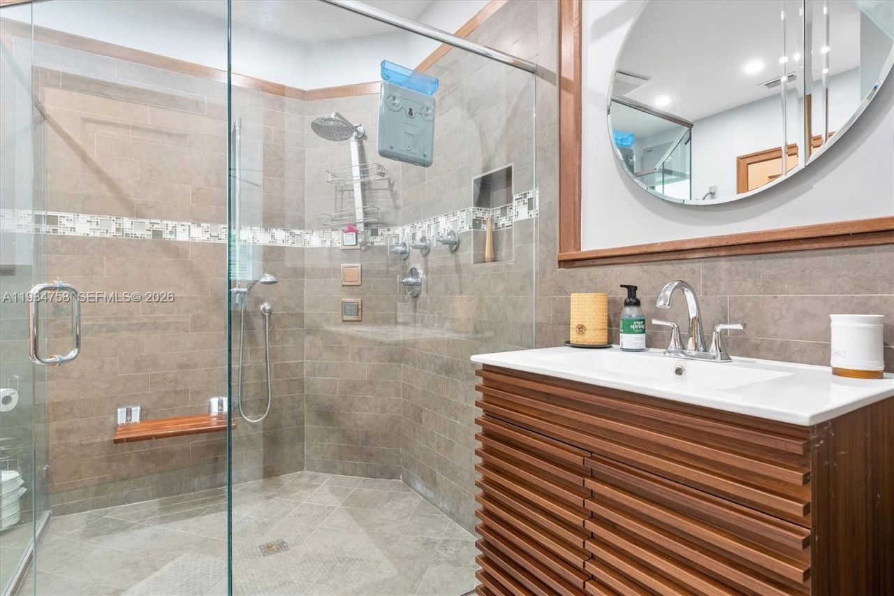 390 NE 103rd St, Miami Shores, FL 33138 Photo