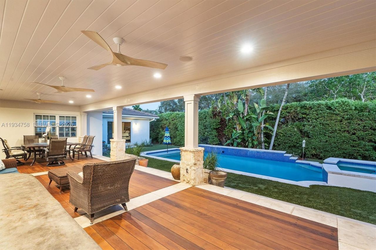 390 NE 103rd St, Miami Shores, FL 33138 Photo