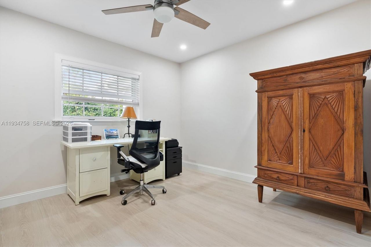 390 NE 103rd St, Miami Shores, FL 33138 Photo