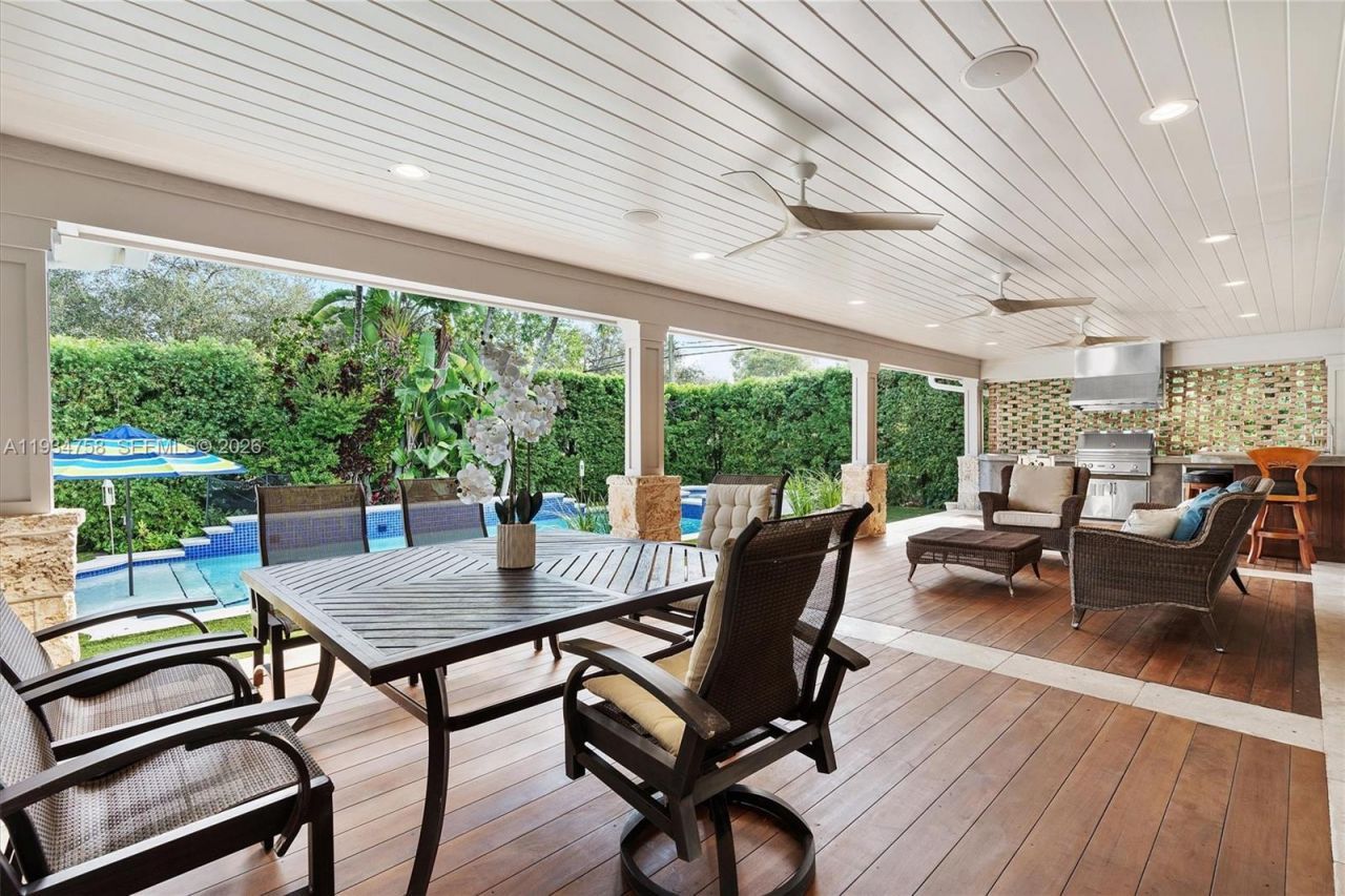 390 NE 103rd St, Miami Shores, FL 33138 Photo