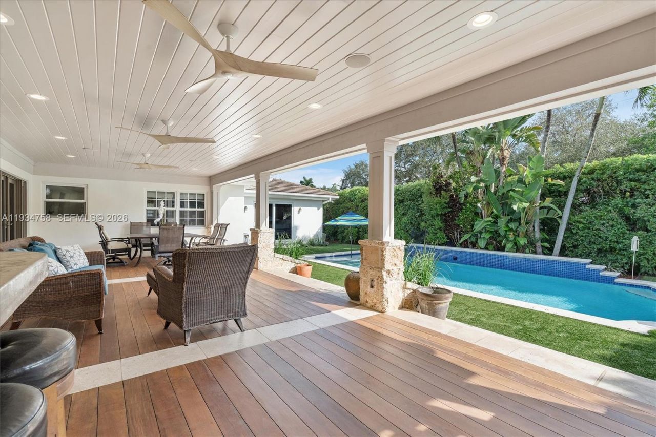 390 NE 103rd St, Miami Shores, FL 33138 Photo