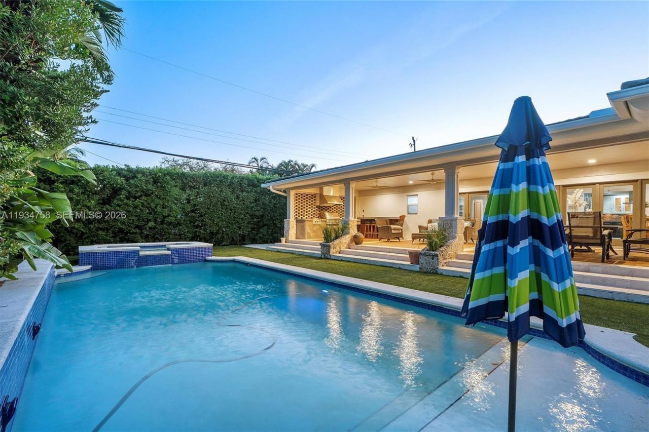 390 NE 103rd St, Miami Shores, FL 33138 Photo