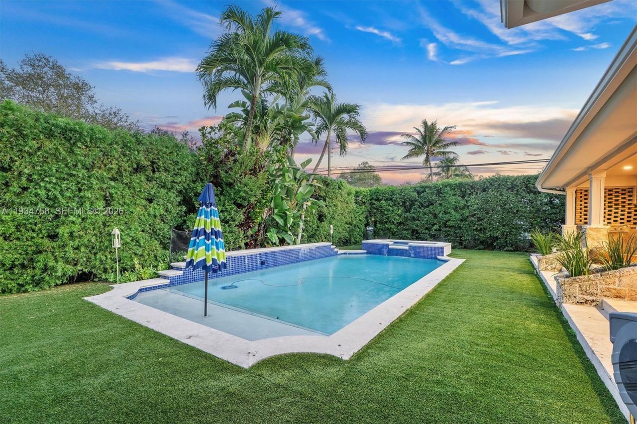 390 NE 103rd St, Miami Shores, FL 33138 Photo