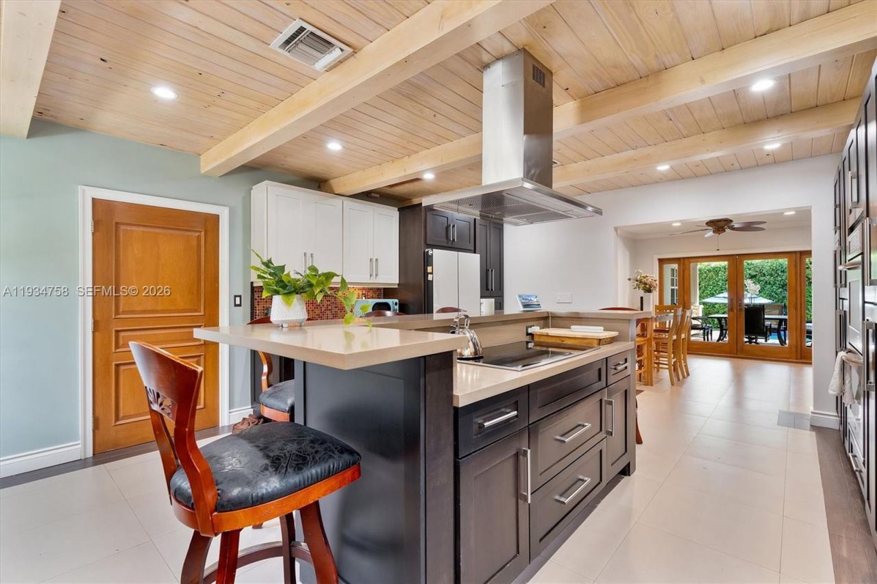 390 NE 103rd St, Miami Shores, FL 33138 Photo