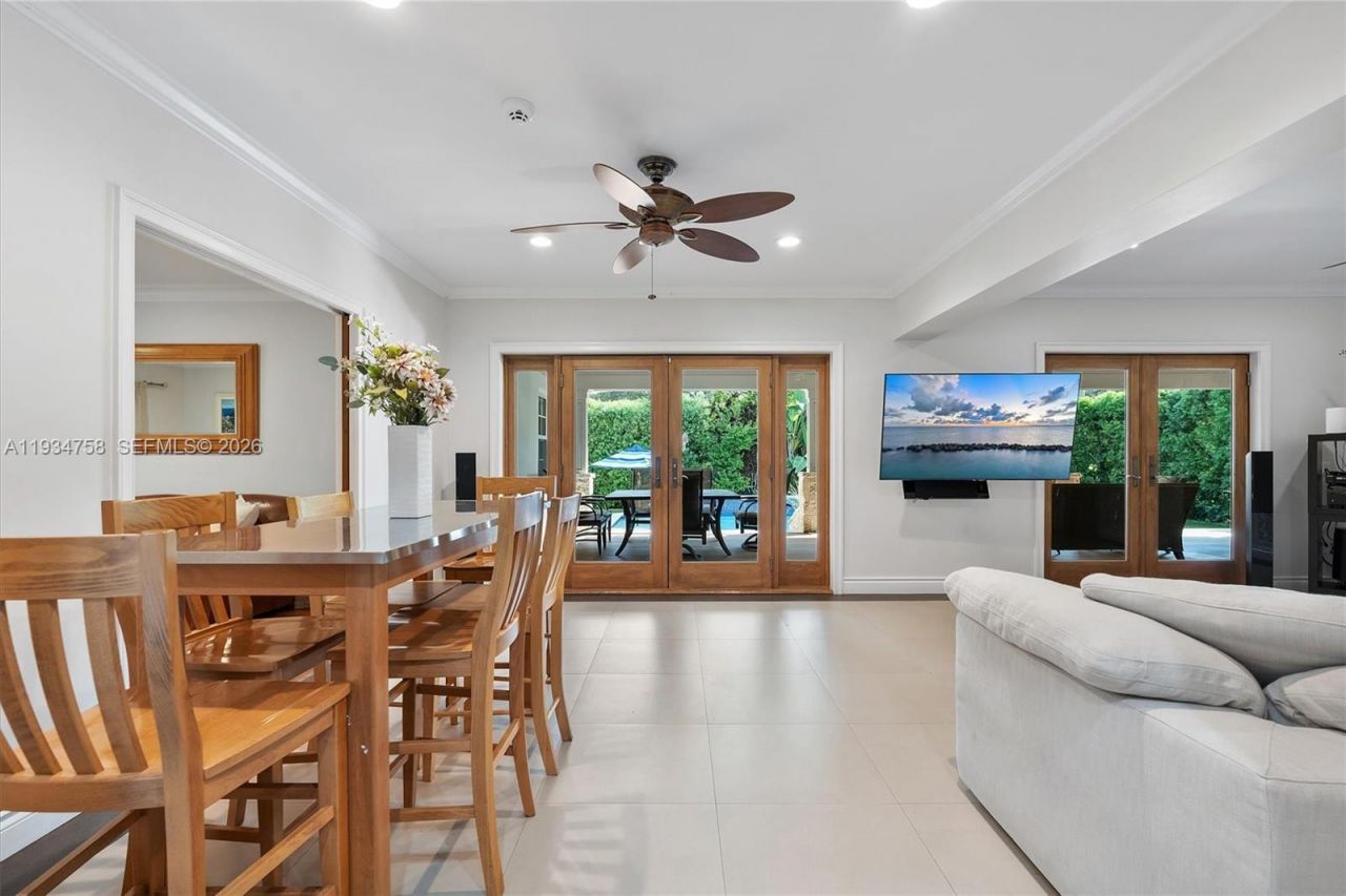 390 NE 103rd St, Miami Shores, FL 33138 Photo