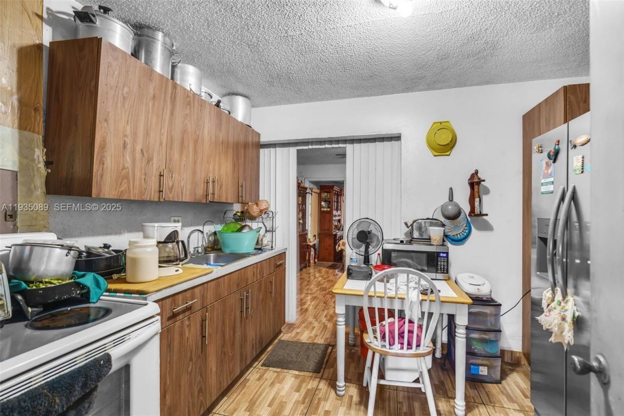 191 NW 83rd St, Miami, FL 33150 Photo