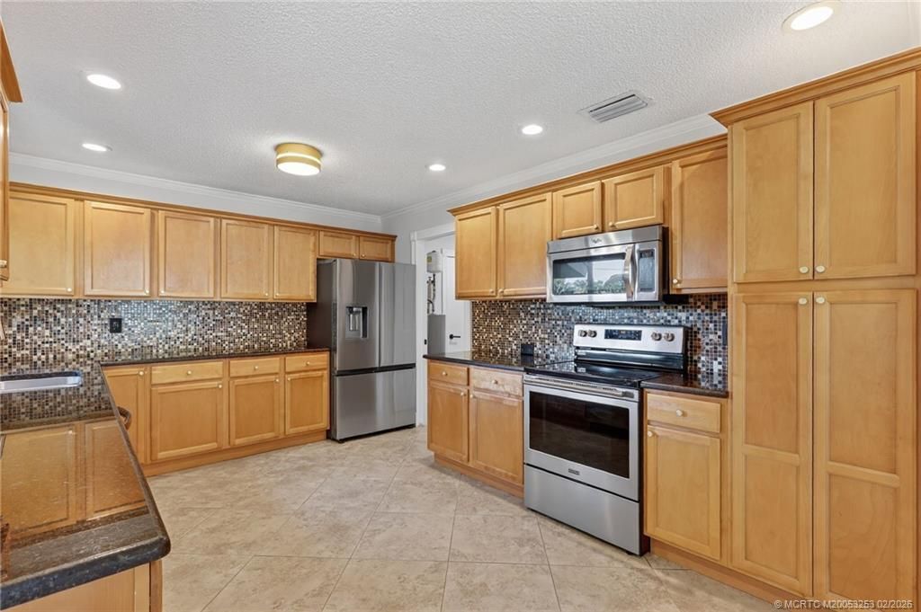 2041 SE Giffen Avenue, Port Saint Lucie, FL 34952 Photo