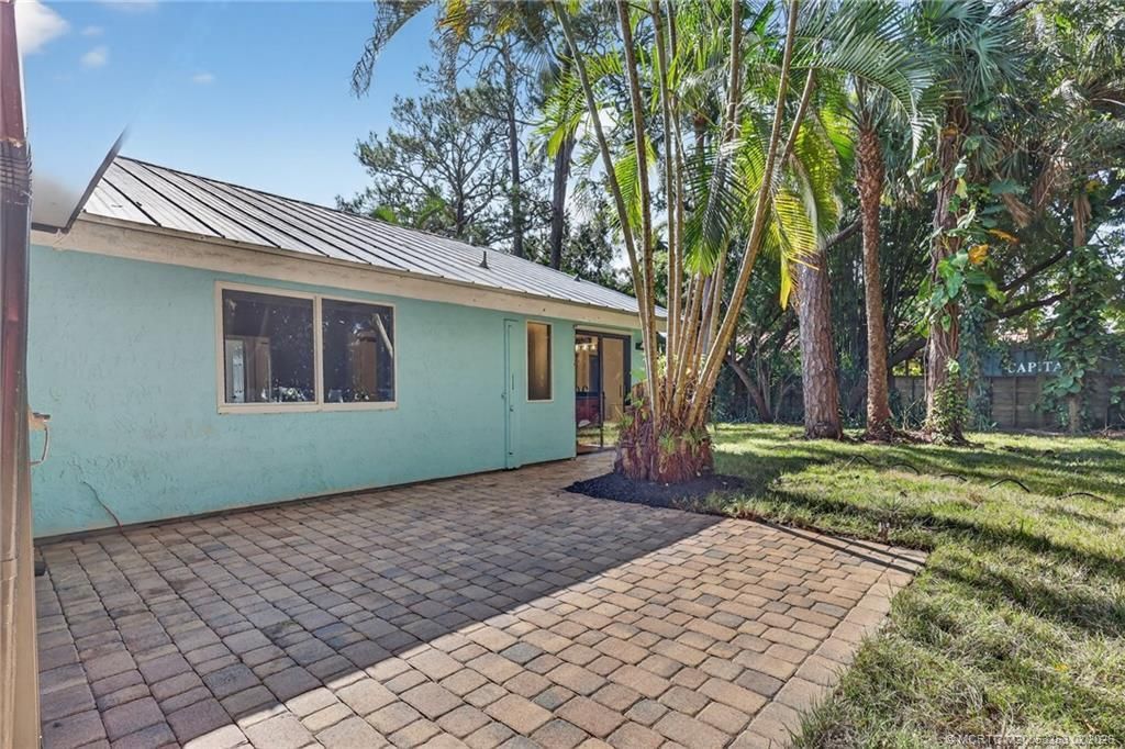 2041 SE Giffen Avenue, Port Saint Lucie, FL 34952 Photo