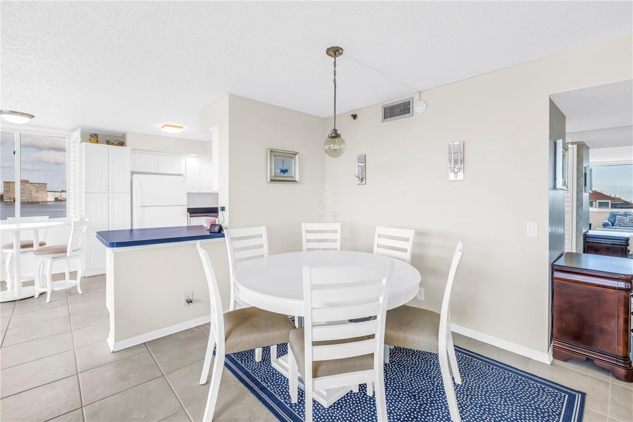 6322 Palma Del Mar Boulevard S, Unit 706, Saint Petersburg, FL 33715 Photo