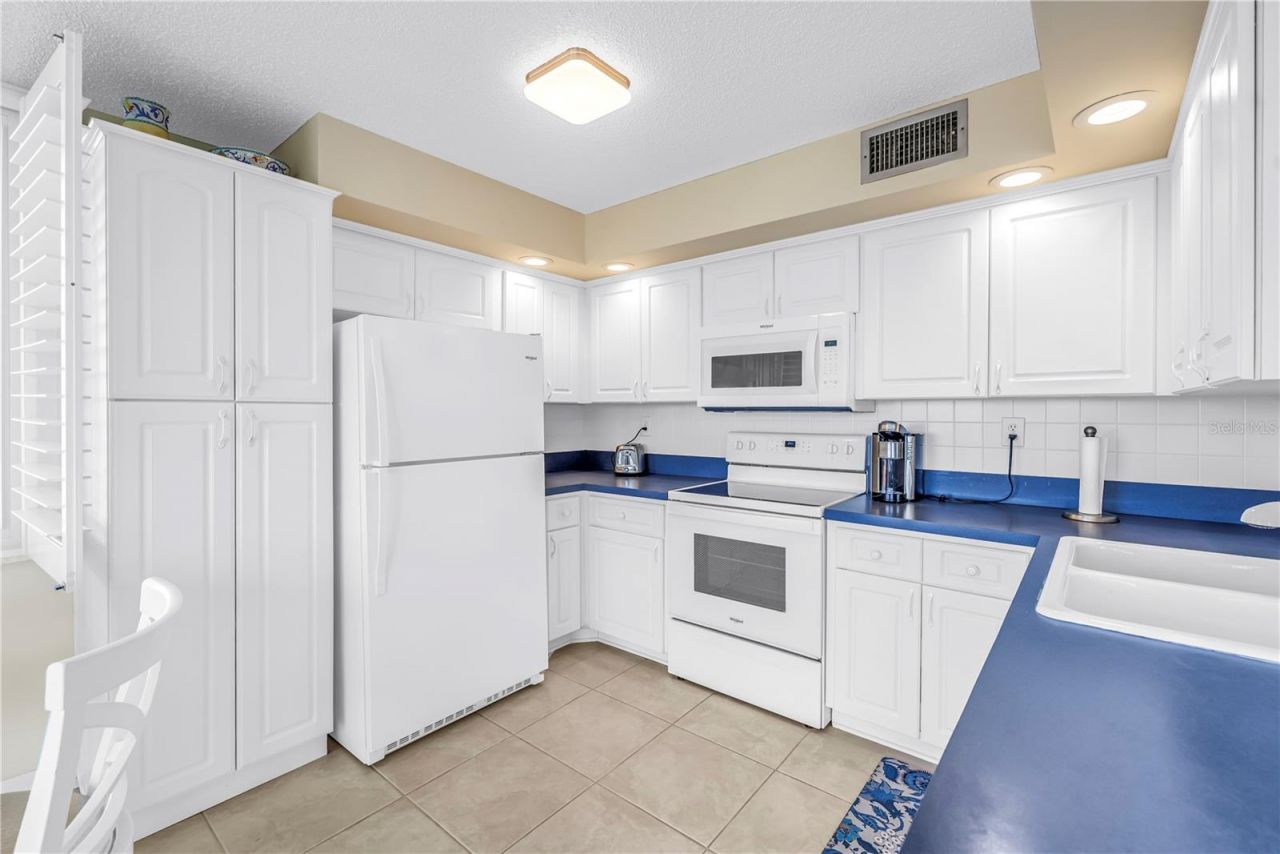 6322 Palma Del Mar Boulevard S, Unit 706, Saint Petersburg, FL 33715 Photo