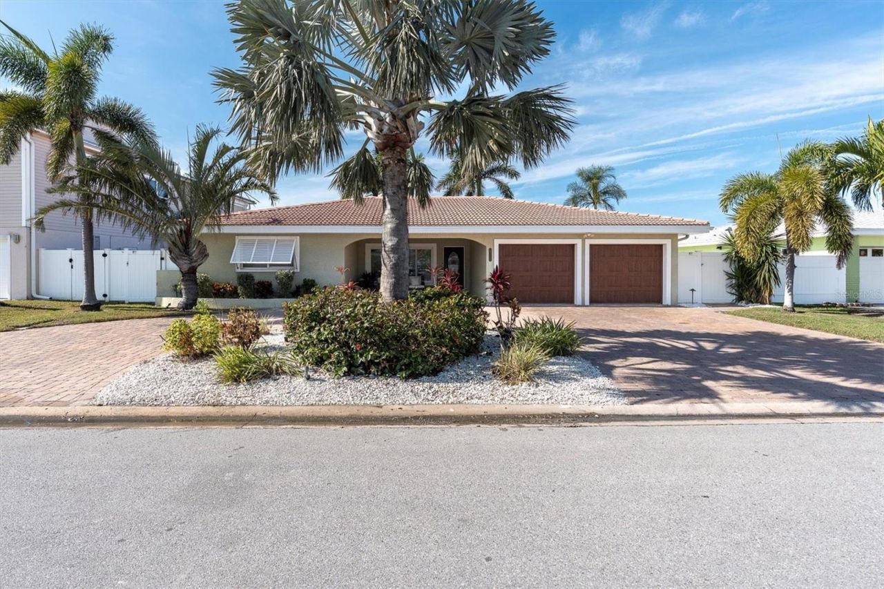 17352 Kennedy Drive, North Redington Beach, FL 33708 Photo