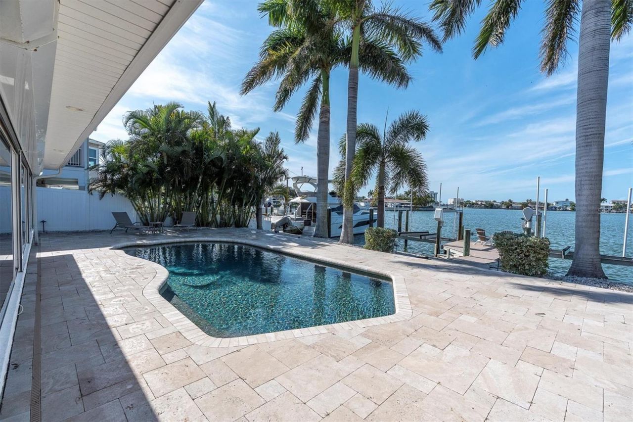 17352 Kennedy Drive, North Redington Beach, FL 33708 Photo