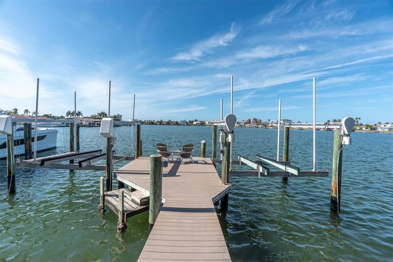 17352 Kennedy Drive, North Redington Beach, FL 33708 Photo