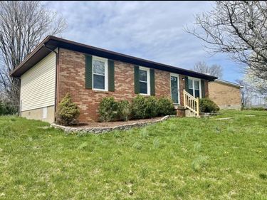 1808 Oakwood Drive, Shelbyville, KY 40065