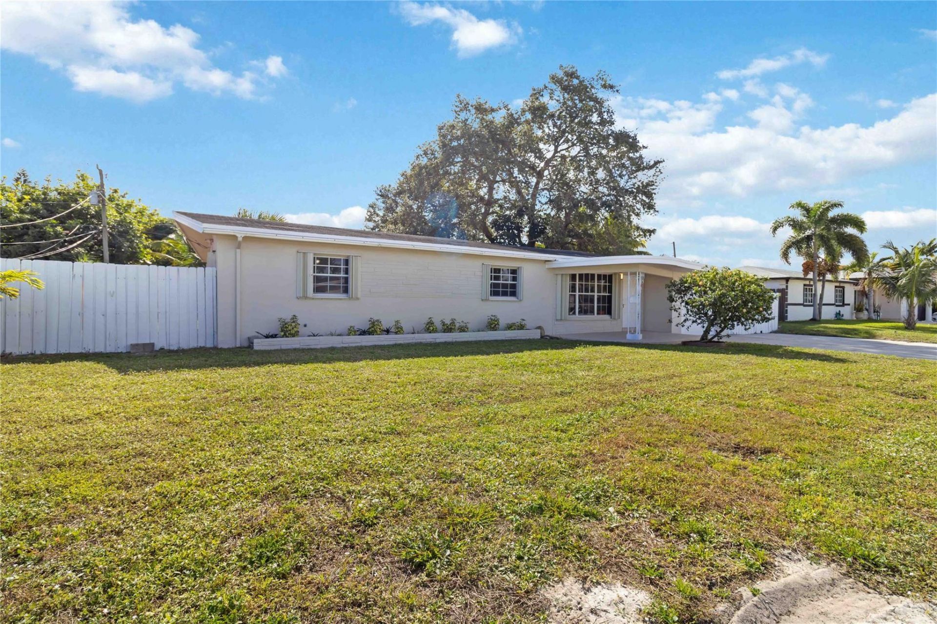 7040 SW 16th Street, Pembroke Park, FL 33023 Photo