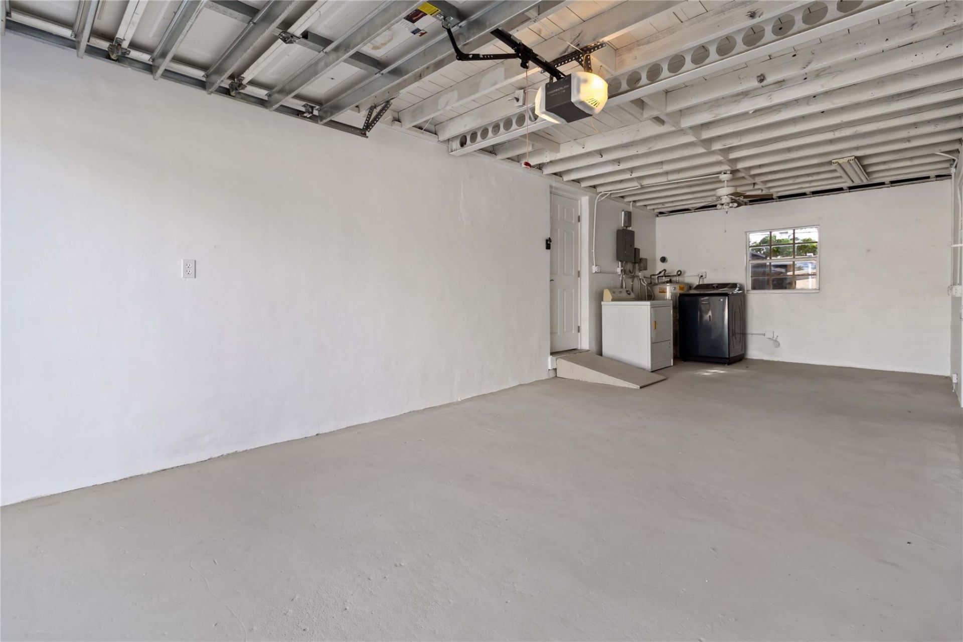 7040 SW 16th Street, Pembroke Park, FL 33023 Photo