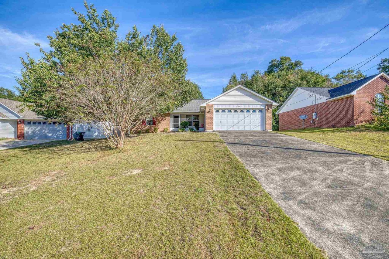 6146 Ashton Woods Cir, Milton, FL 32570 Main Photo