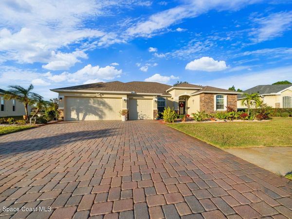 467 Easton Forest Circle SE, Palm Bay, FL 32909