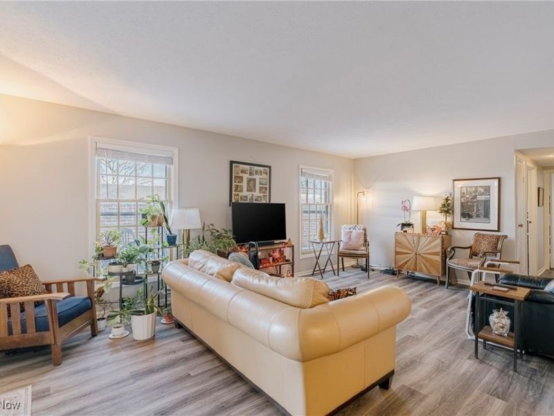 25 Berkshire Court, Unit 3A, Akron, OH 44313 Photo 5