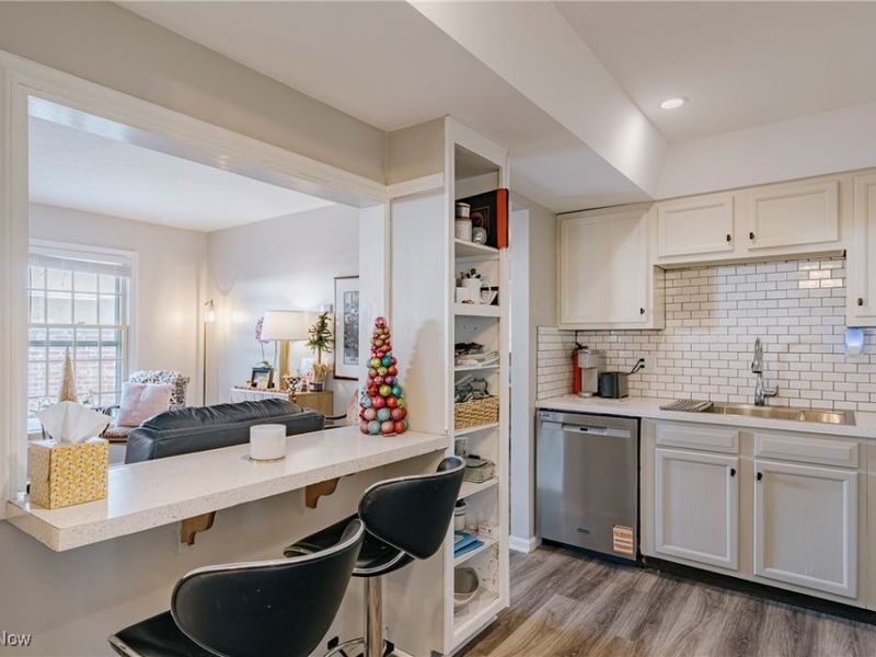 25 Berkshire Court, Unit 3A, Akron, OH 44313 Photo 8