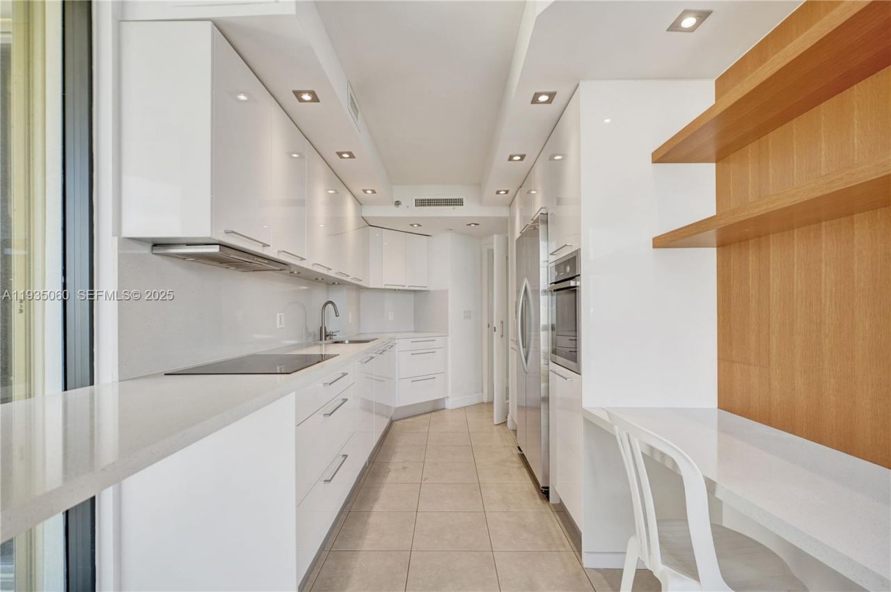 20185 E Country Club Dr, Unit 2209, Aventura, FL 33180 Photo