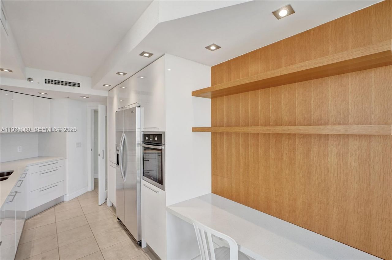 20185 E Country Club Dr, Unit 2209, Aventura, FL 33180 Photo