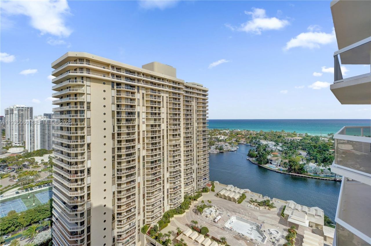 20185 E Country Club Dr, Unit 2209, Aventura, FL 33180 Photo