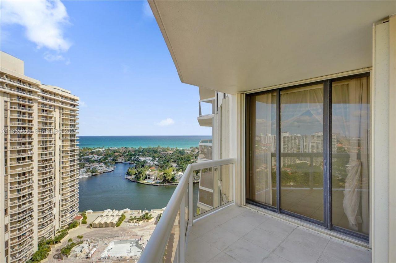 20185 E Country Club Dr, Unit 2209, Aventura, FL 33180 Photo