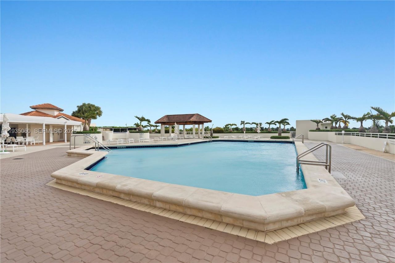 20185 E Country Club Dr, Unit 2209, Aventura, FL 33180 Photo