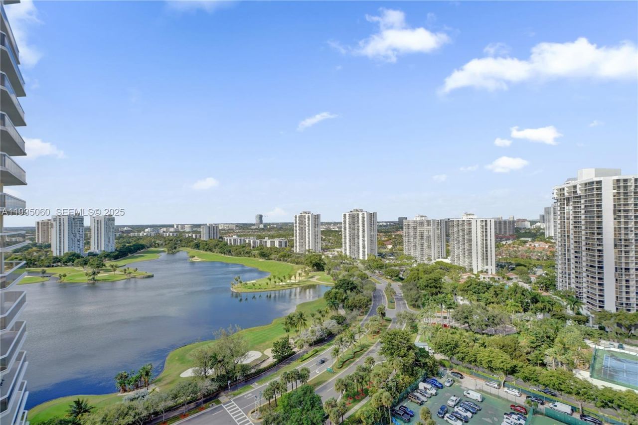 20185 E Country Club Dr, Unit 2209, Aventura, FL 33180 Photo