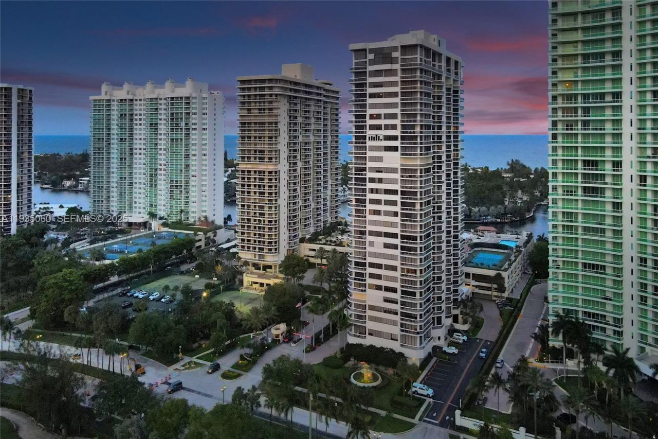 20185 E Country Club Dr, Unit 2209, Aventura, FL 33180 Photo