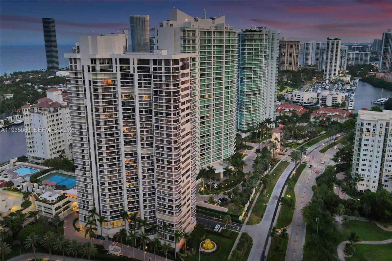 20185 E Country Club Dr, Unit 2209, Aventura, FL 33180 Photo