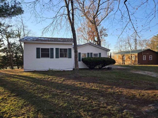 930 42nd Street, New Boston, IL 61272