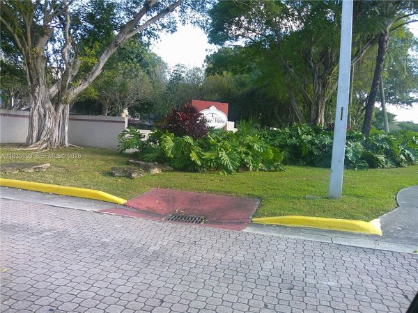 9215 SW 141st Pl, Unit 9215, Miami, FL 33186