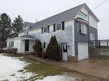 740 E Broadway, Plainview, MN 55964