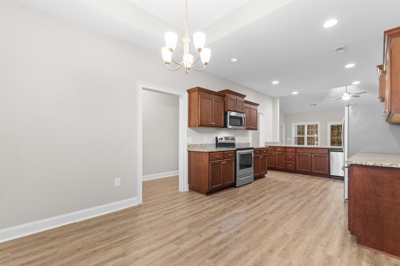 208 Baylee Circle Photo 10