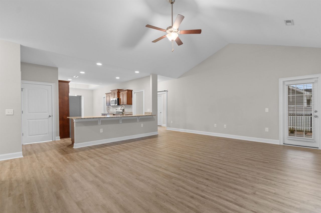 208 Baylee Circle Photo 13