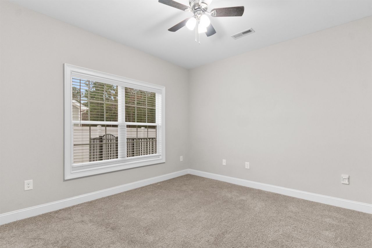 208 Baylee Circle Photo 24