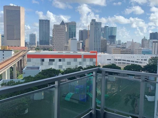 90 SW 3rd St, Unit 1211, Miami, FL 33130