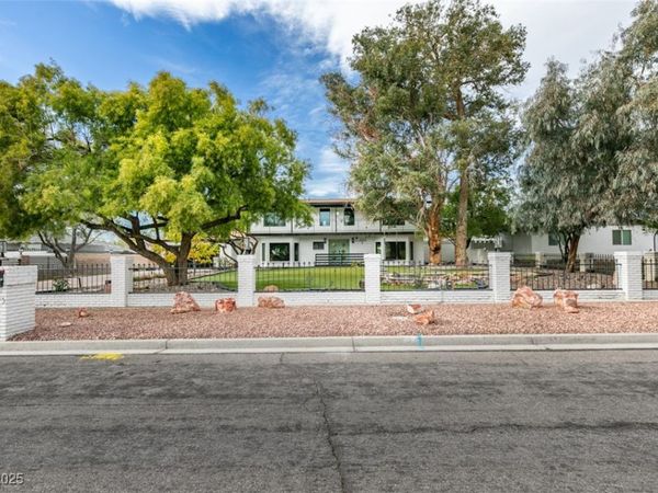 2875 Rosanna Street, Las Vegas, NV 89117