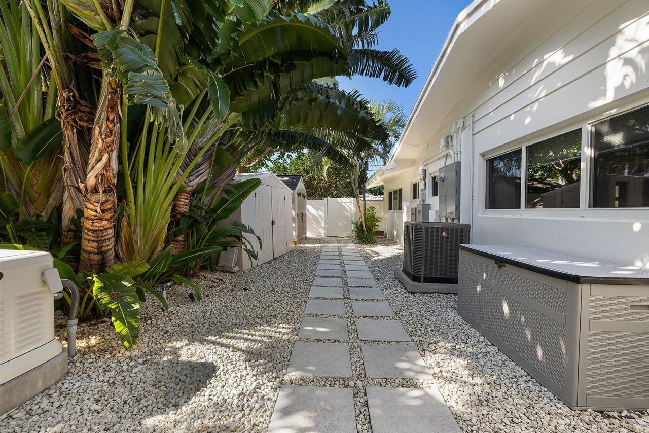 1370 E Terra Mar Drive, Pompano Beach, FL 33062 Photo