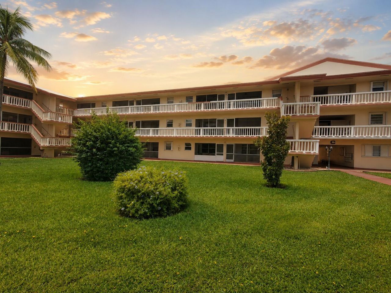 5300 Washington Street, Unit 114C, Hollywood, FL 33021 Photo