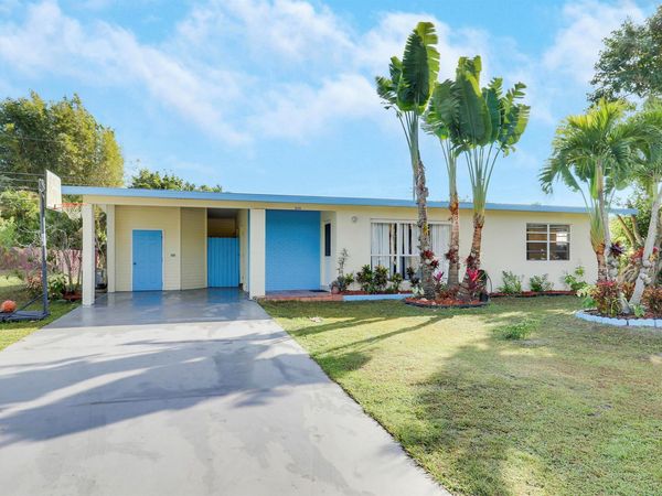 3133 SE Pruitt Road, Port Saint Lucie, FL 34952