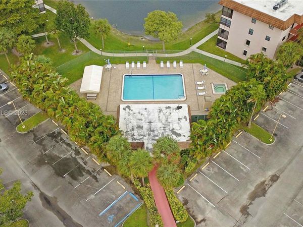 4930 E Sabal Palm Blvd, Unit 306, Tamarac, FL 33319