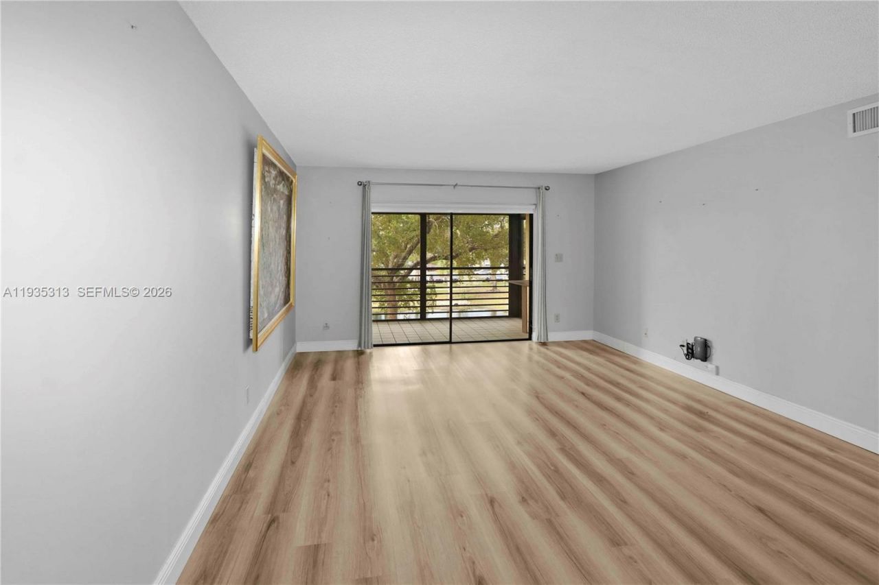 4930 E Sabal Palm Blvd, Unit 306, Tamarac, FL 33319 Photo