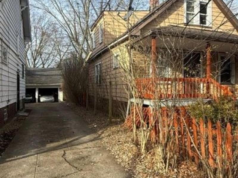 3840 E 142nd Street, Cleveland, OH 44128 Photo 3