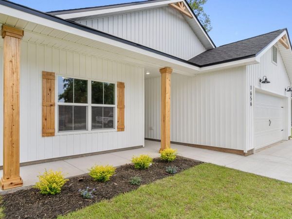 1420 Madelyn Wds Drive, Pensacola, FL 32506