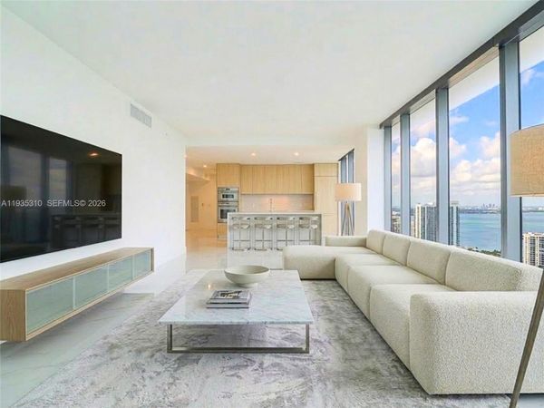 700 NE 24 St, Unit 4201, Miami, FL 33137