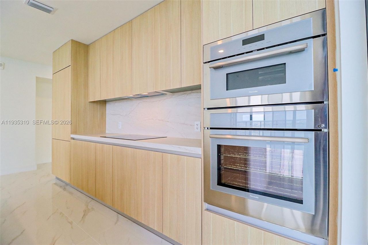 700 NE 24 St, Unit 4201, Miami, FL 33137 Photo